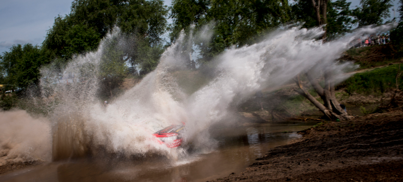 Illustration for article titled The Dakar Rally Is Getting Pounded With Crappy Wet Weather